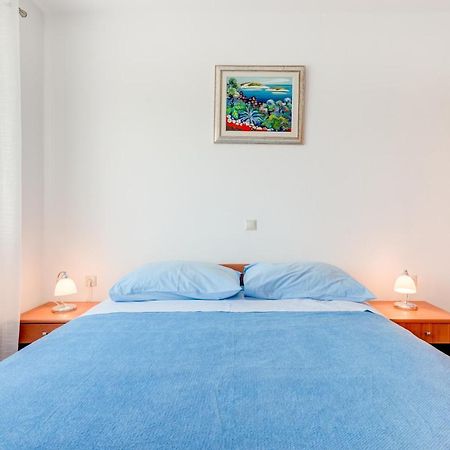Apartmani Mirta Omis A Zewnętrze zdjęcie