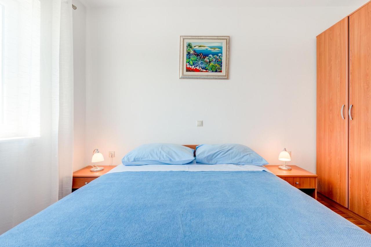 Apartmani Mirta Omis A Zewnętrze zdjęcie